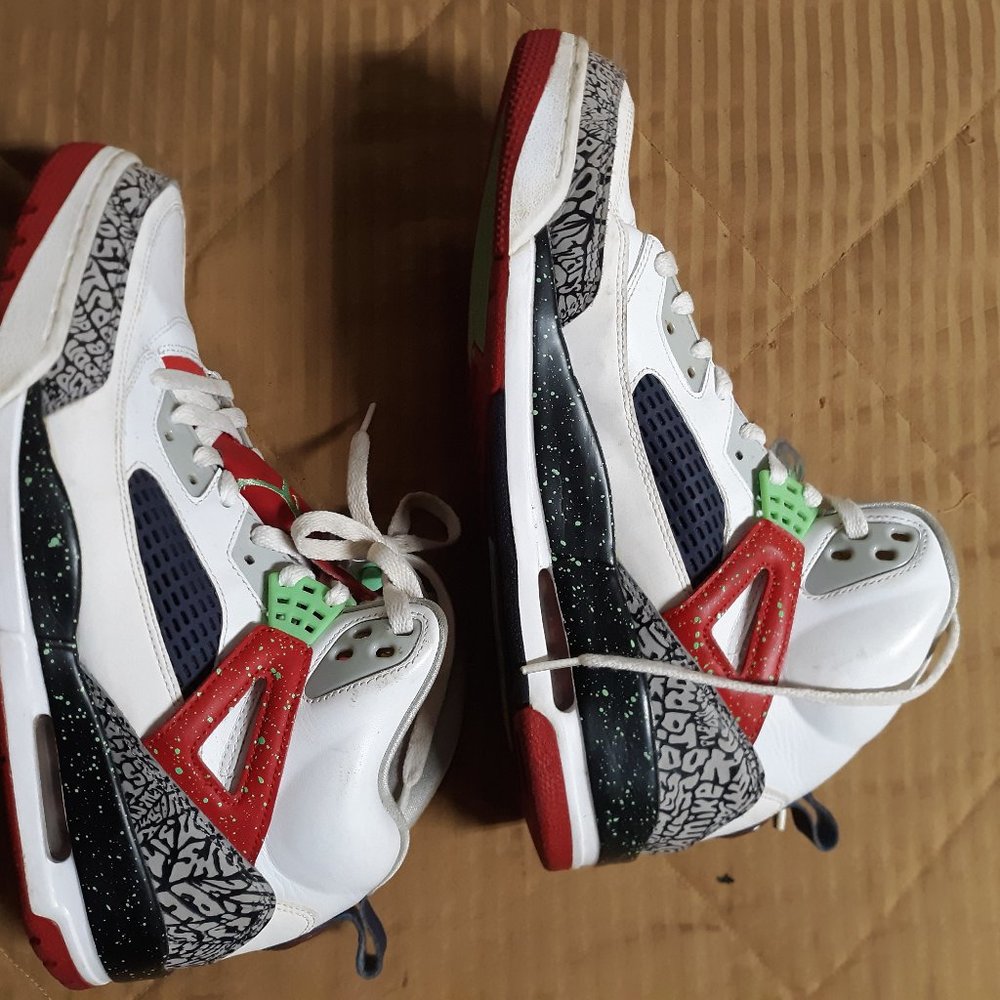 Jordan 4